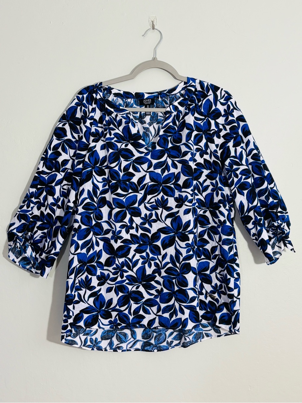 Jones New York tropical blouse L